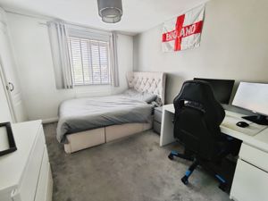 Photo 5- click for photo gallery